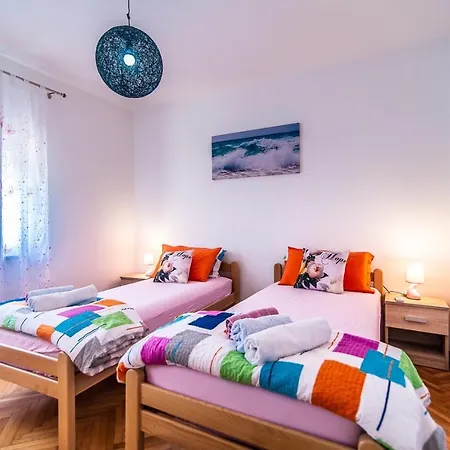 Holiday House Vlahovich *